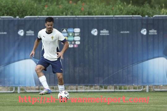 完美体育app-英超球队与博彩赞助商合作现状及其对俱乐部财务的影响