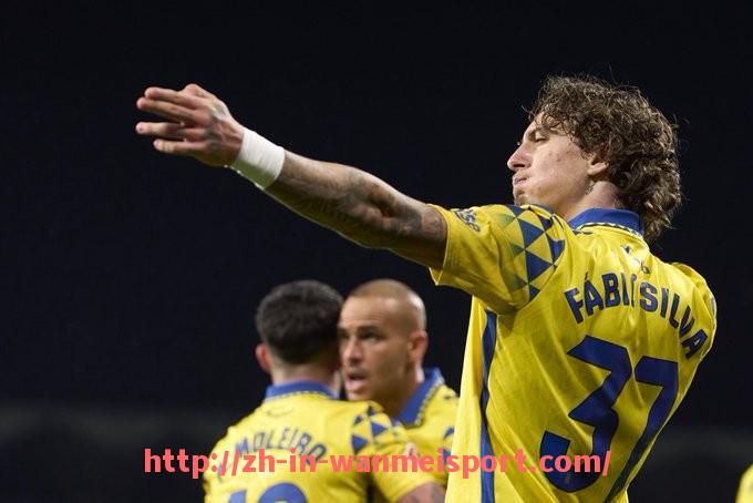 完美体育app-NBA2024年选秀大会状元秀的最终归属揭晓引发球迷热议