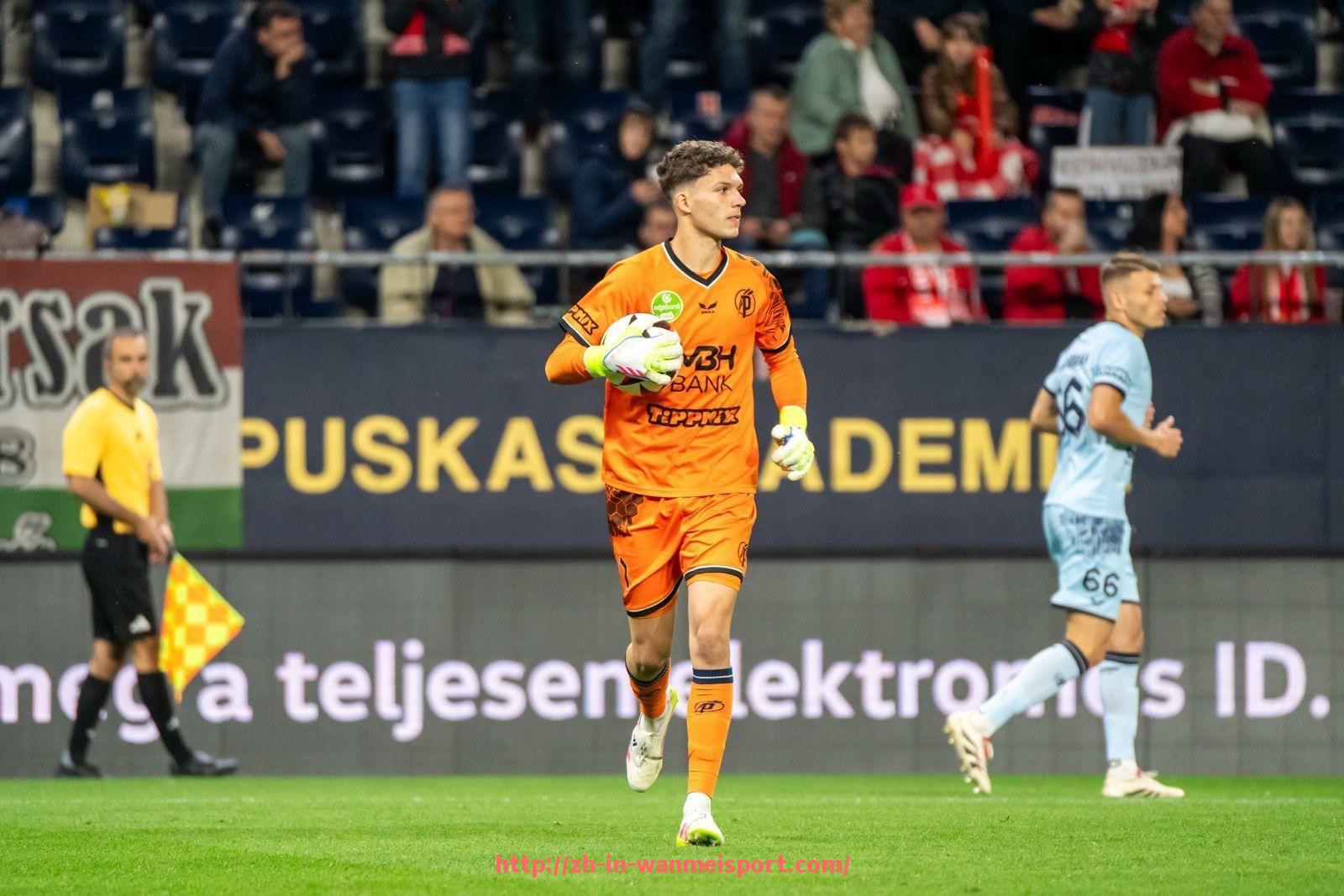 完美体育app-哪能看西甲联赛回放：哪里能观看西甲联赛的精彩回放